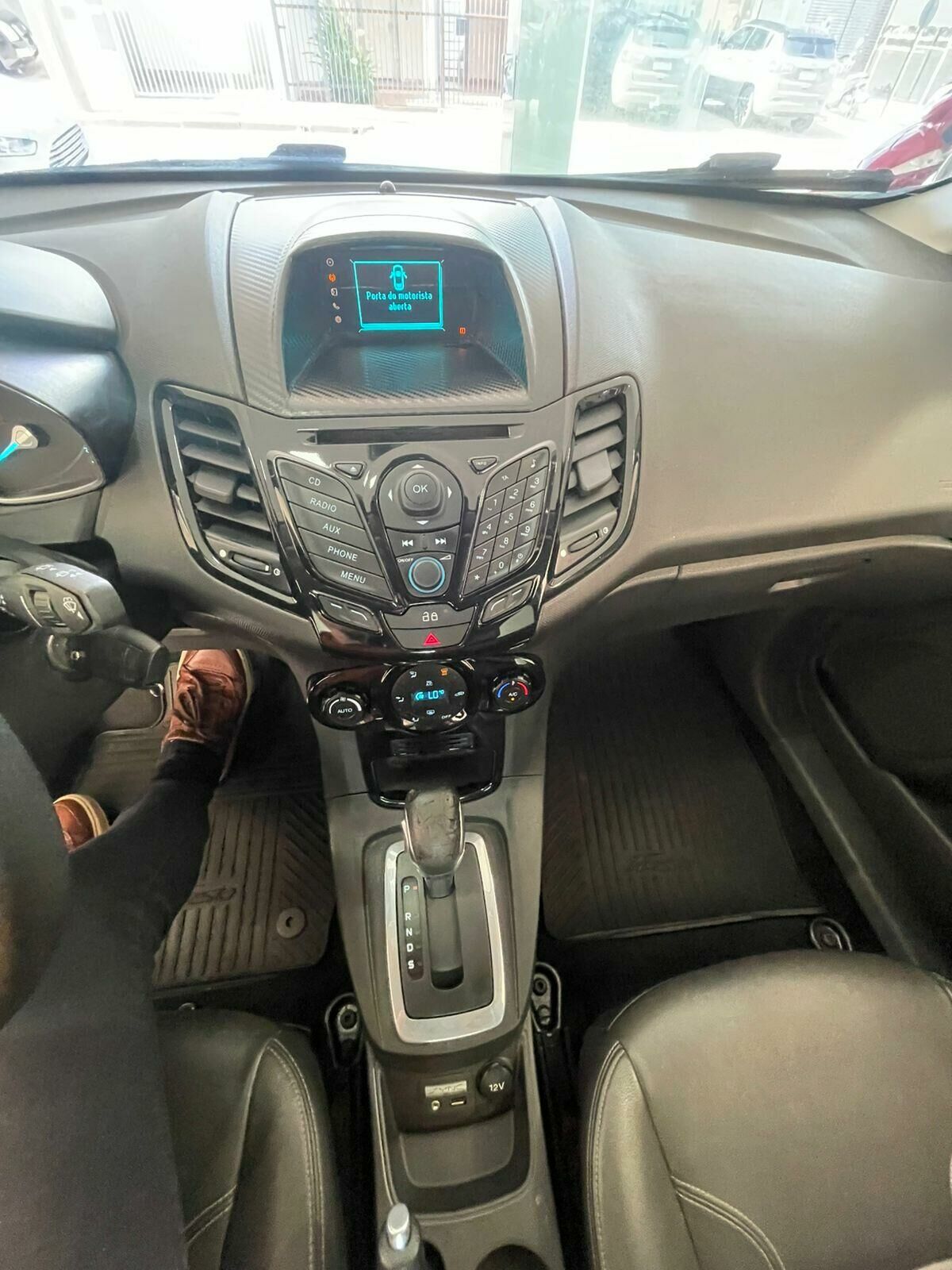 Imagem do veículo  FORD NEW FIESTA HATCH TITANIUM 1.6